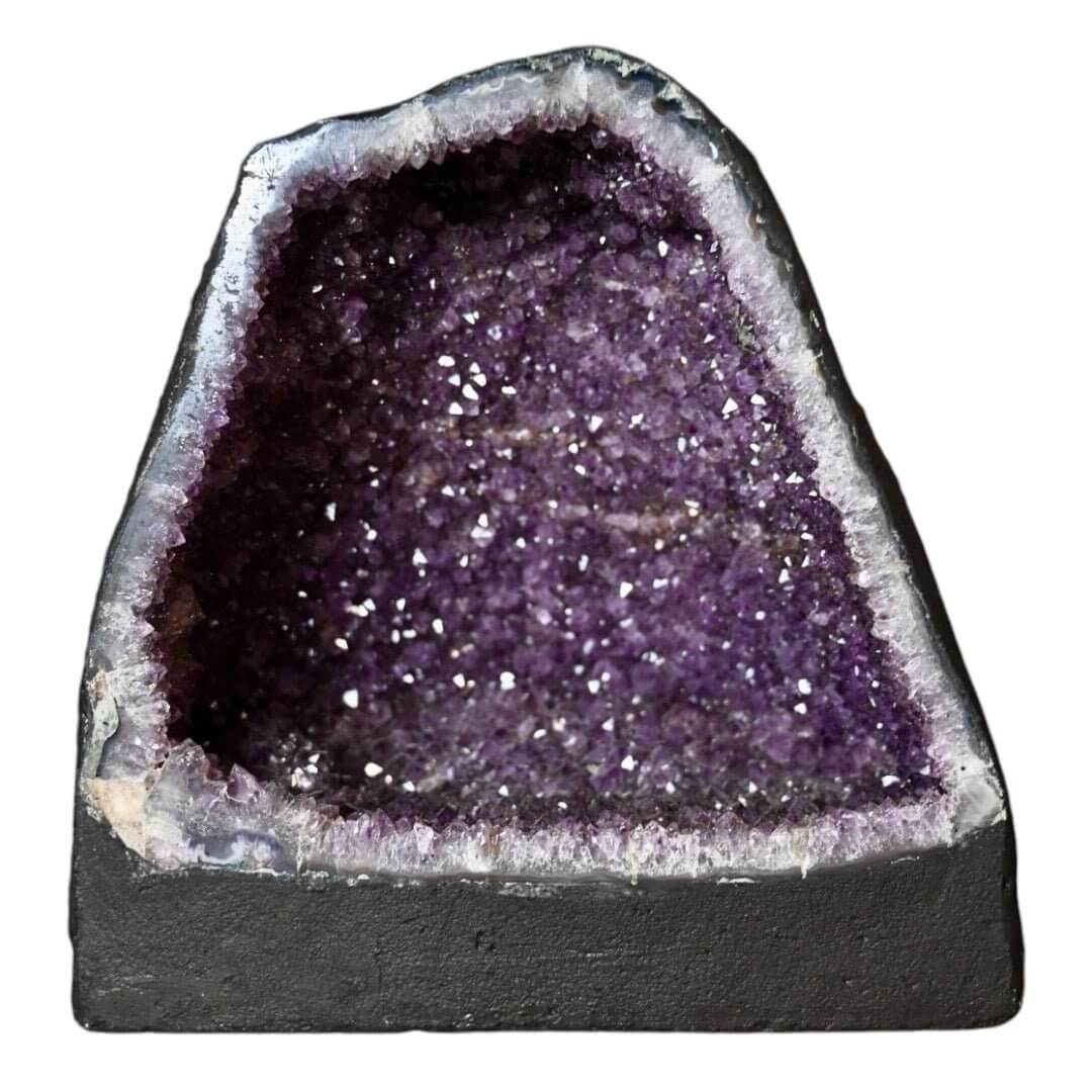 Tiefviollette Amethystdruse - Mystische Kristallhöhle