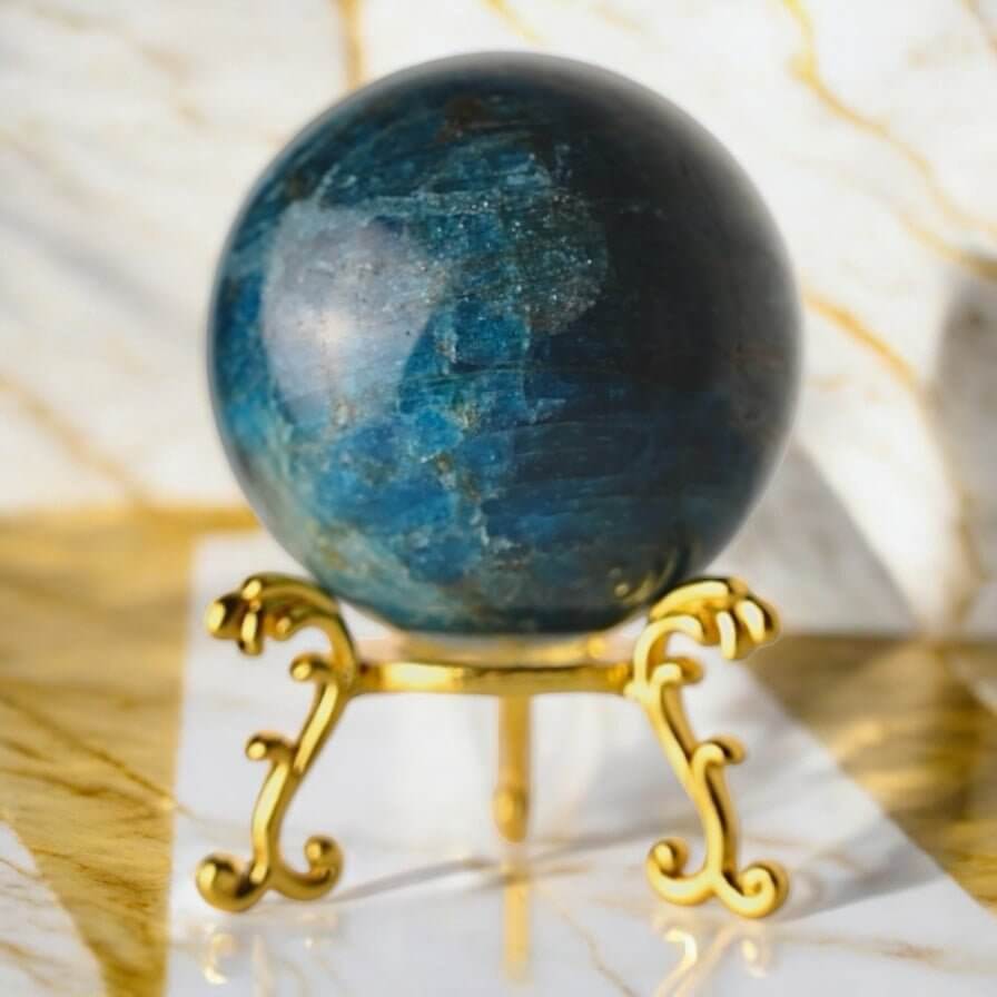 Blaue Apatit Kugel – Faszinierendes Naturjuwel in intensivem Blau