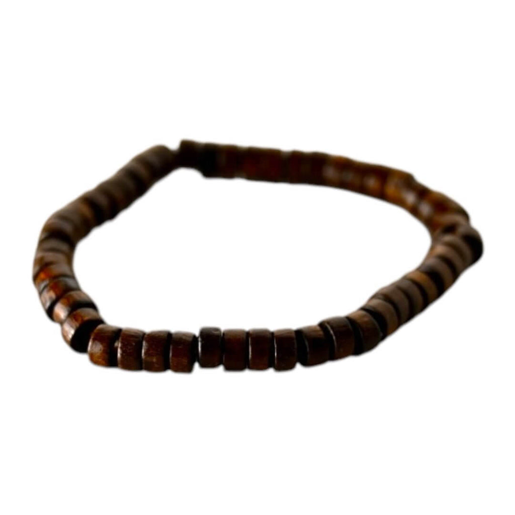 Elastisches Armband mit dunkelbraunen Holzscheiben