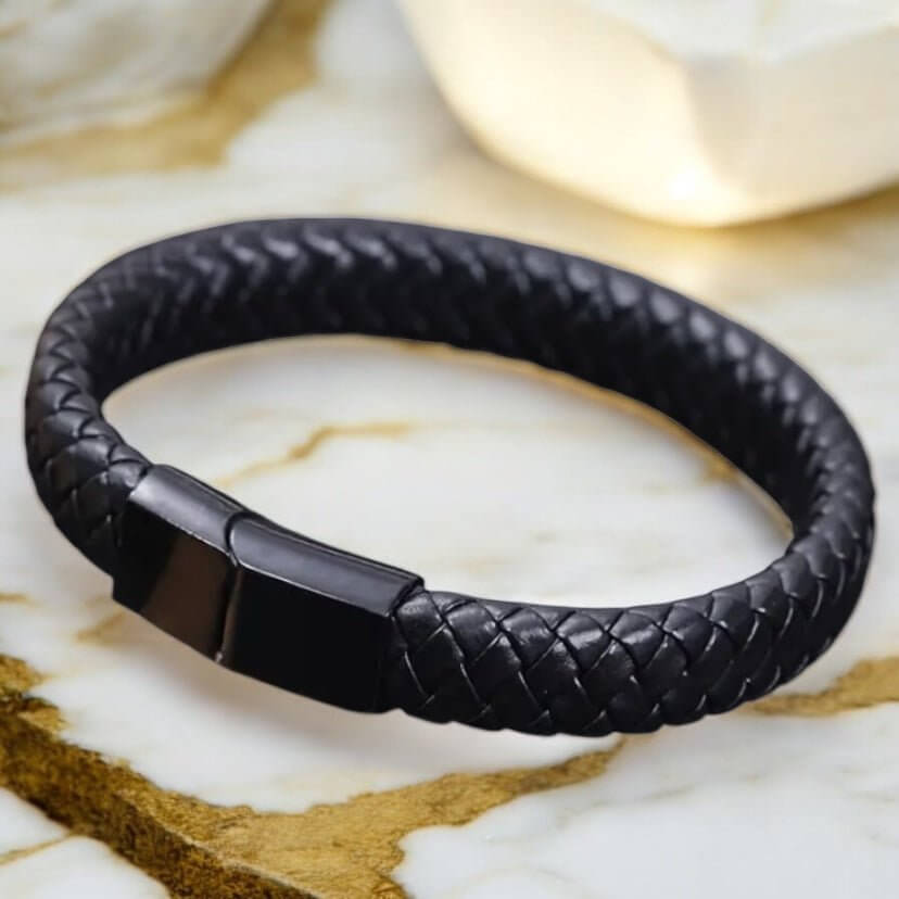 Gewebtes Kunstleder Armband mit Magnet-Verschluss