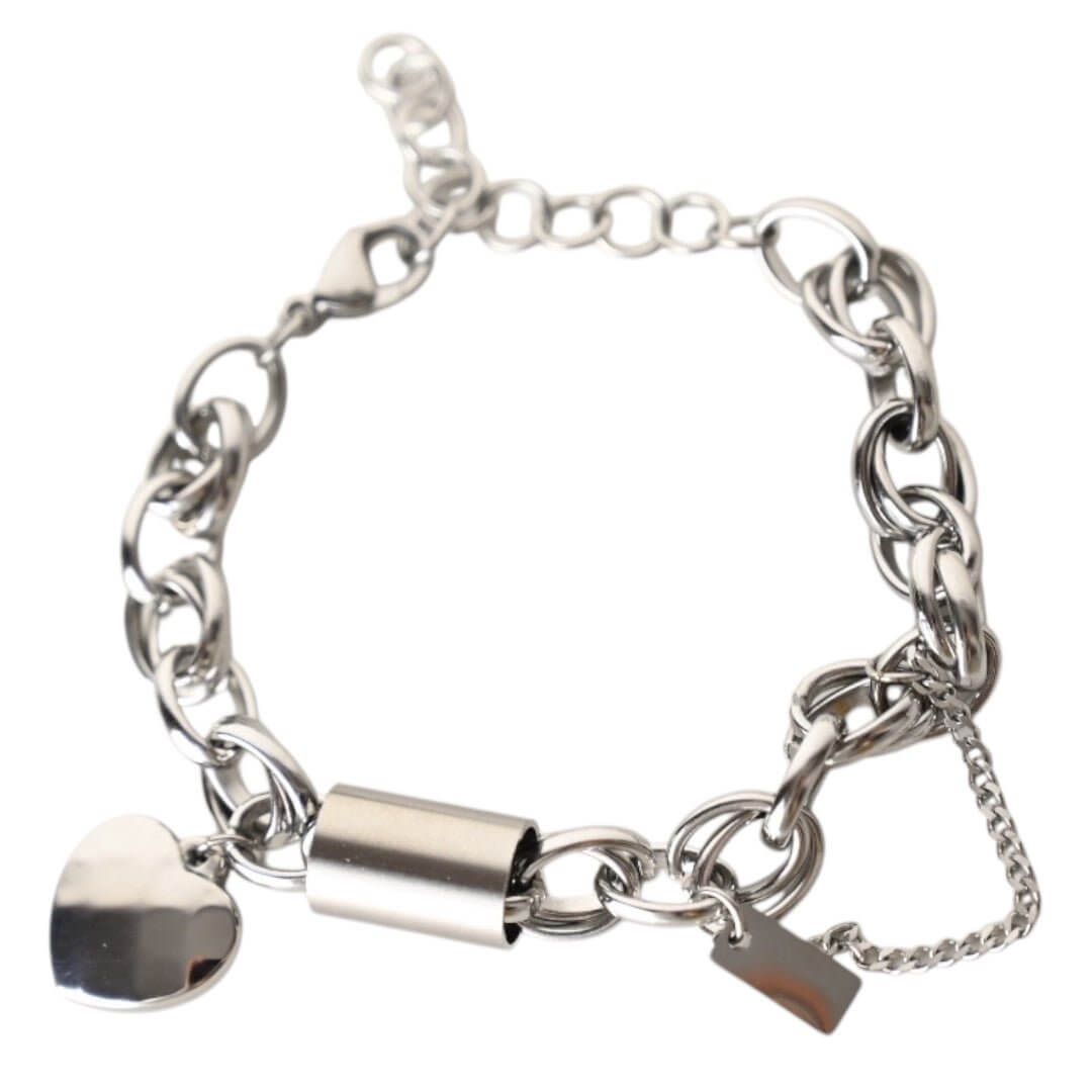 Armband aus grobem Silber mit Herz – Charmantes Accessoire für Liebe und Stärke