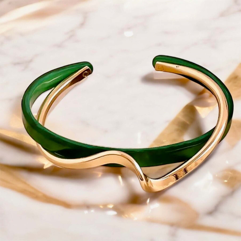 Offenes Wellenform-Armband mit Kunstperle in wunderschönen Farben Gold Grün