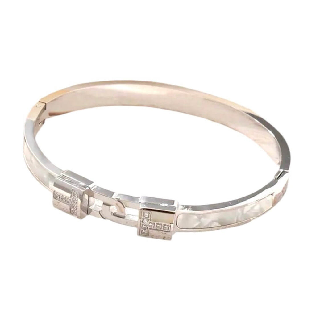 Funkelndes silbernes Armband mit Kristalldetails – Charmantes Highlight für stilvolle Momente