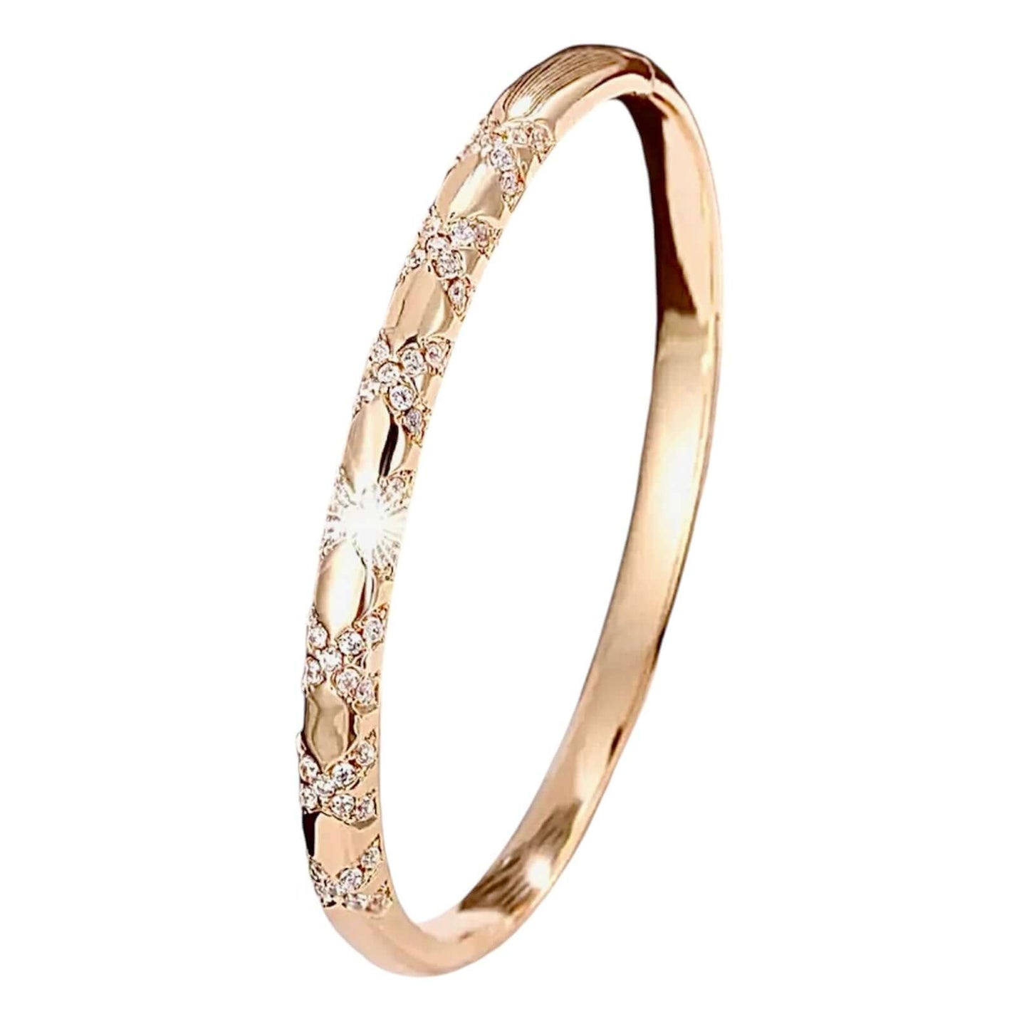 Armband mit funkelndem Kreuzmuster in Roségold – Elegantes Schmuckjuwel für strahlende Akzente
