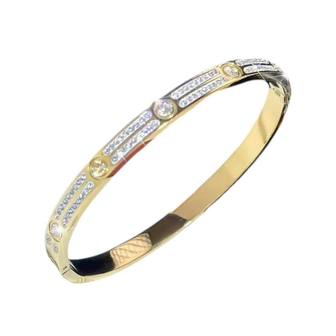 Goldenes Armband mit funkelnden Akzenten – Elegantes Schmuckstück für besondere Momente