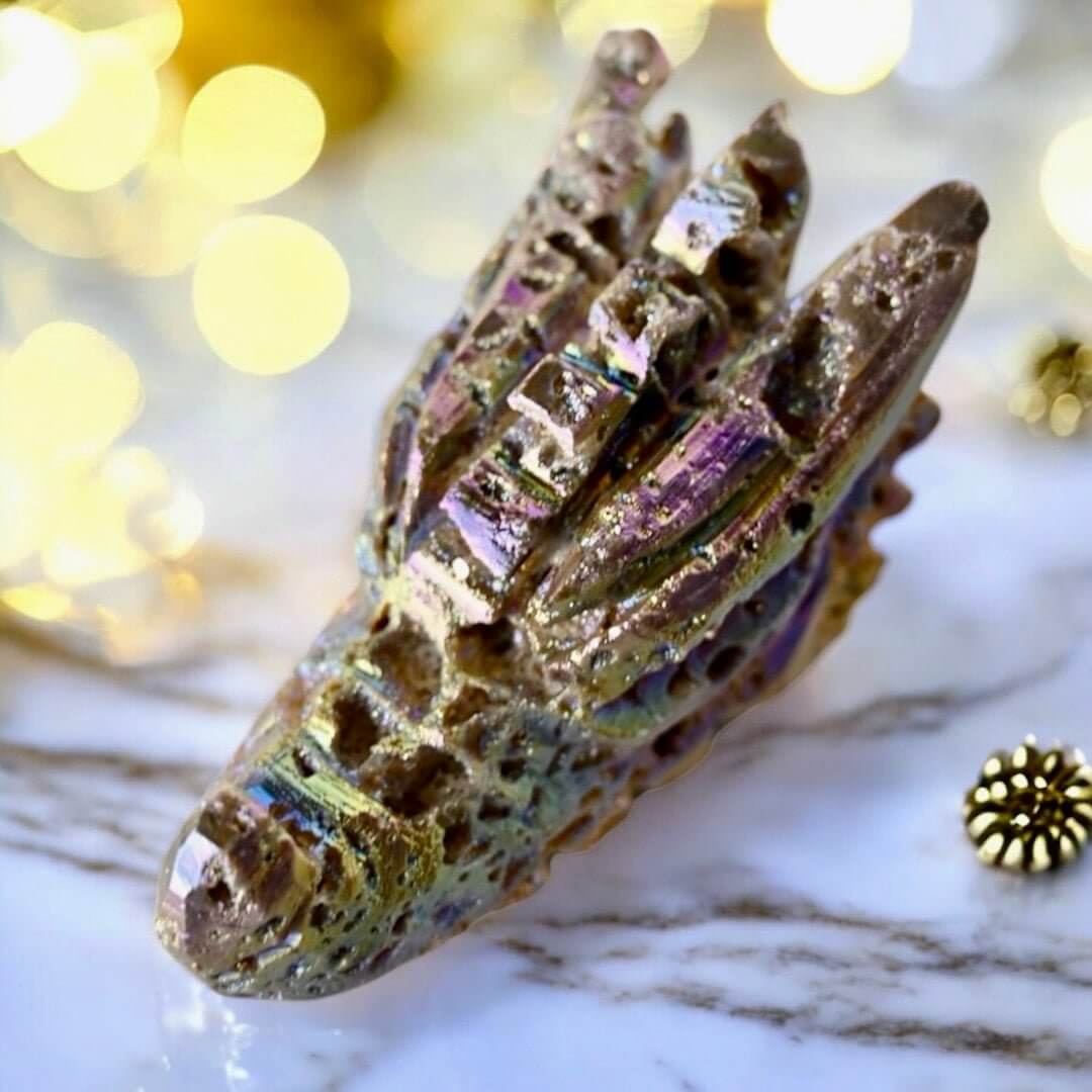 Aura Sphalerit Drachenkopf – Schillerndes Kristallobjekt in lebendigen Farben für Sammler und dekorative Highlights