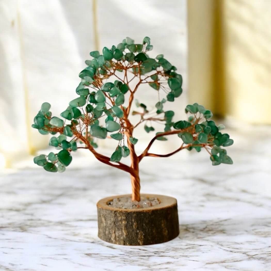 Aventurin Baum – Ausdrucksstarkes Naturjuwel auf edlem Holzsockel