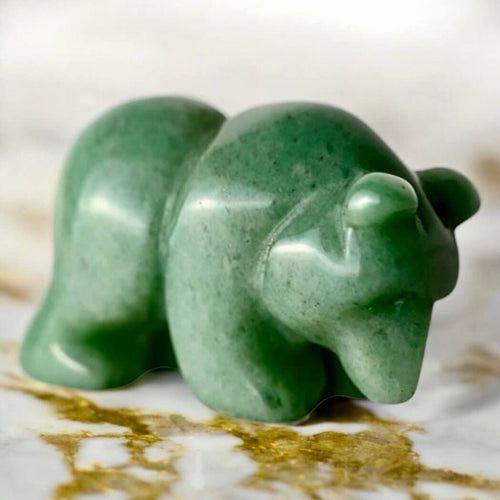 Aventurin Bär – Charmantes Kristallobjekt in sanftem Grün