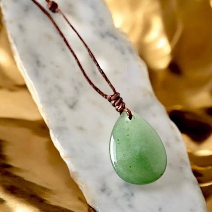 Verstellbare Halskette mit tropfenförmigem Aventurin - Einfach Natürlich