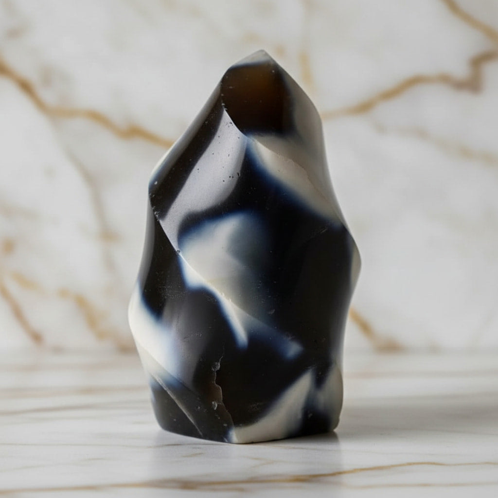 Achat Flamme Schwarz-Weiß – Ausdrucksstarkes Edelsteinobjekt CrystalScents