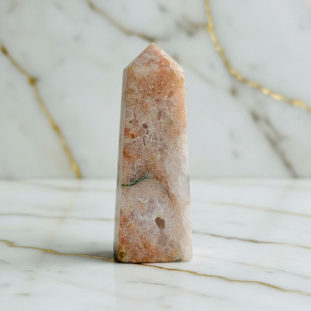 Amethyst Obelisk rosa – Sanft & einzigartig CrystalScents