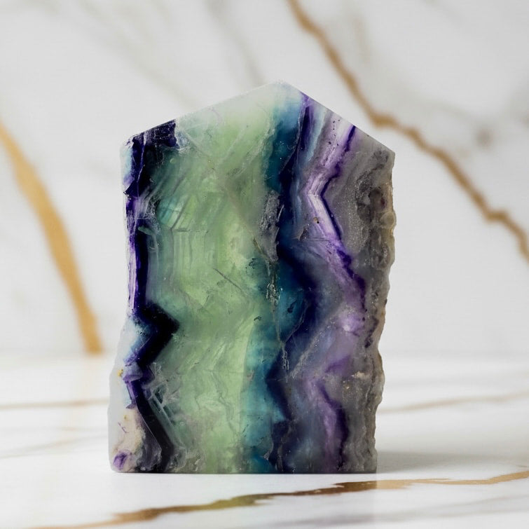 Fluorit Obelisk – Schönes Naturjuwel für Zuhause CrystalScents