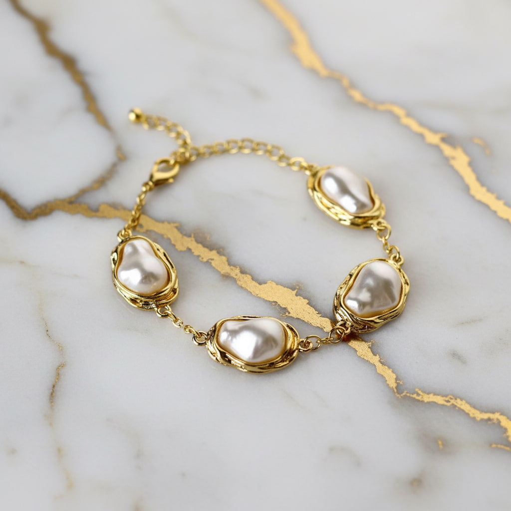 Armband mit strahlenden weißen Perlen – für besondere Momente CrystalScents