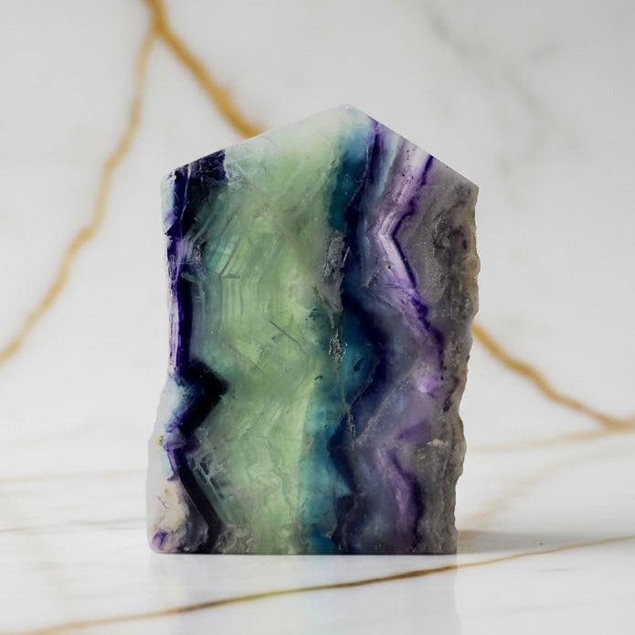Fluorit Obelisk – Schönes Naturjuwel für Zuhause CrystalScents