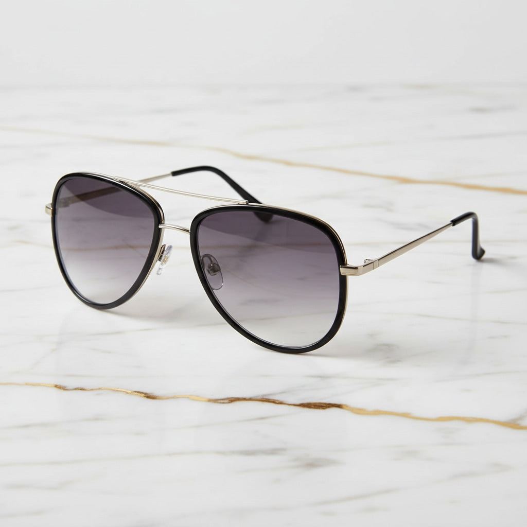 Sonnenbrille – Auffällig Schwarz mit Steg CrystalScents