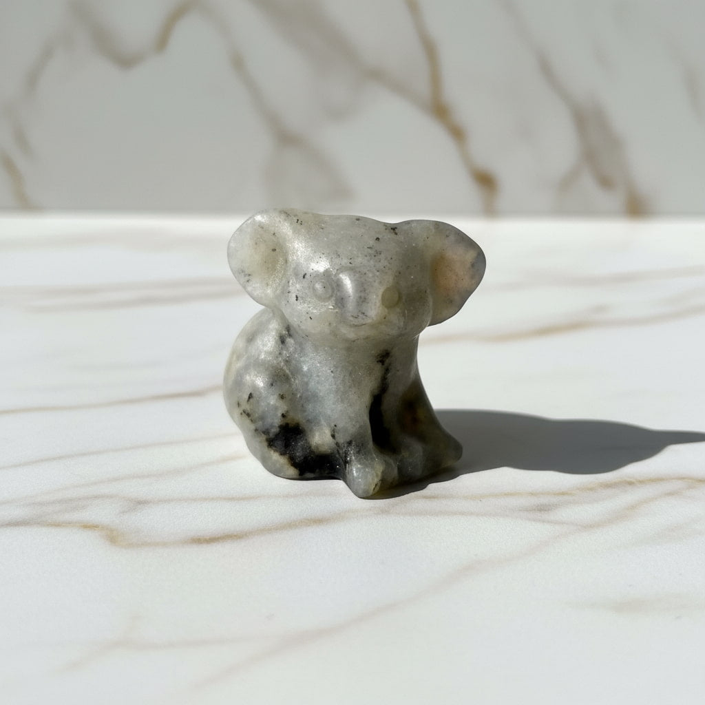 Labradorit Koala - Farbspiel & Freude