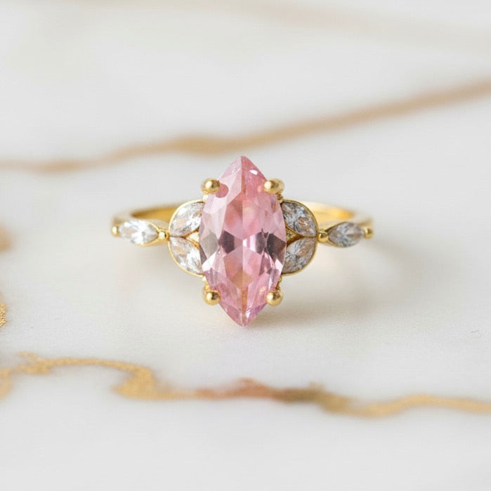 Ring in Gold mit rosanem Funkeln CrystalScents