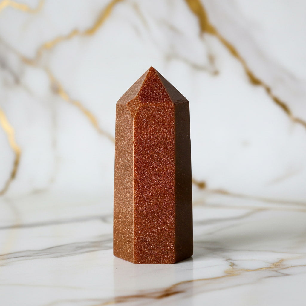 Goldfluss Obelisk – Funkelndes Naturkunstwerk JETZT sichern CrystalScents