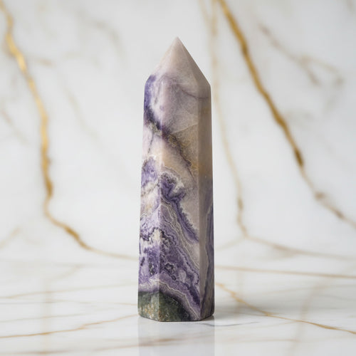 Charoit Obelisk – Raum & Meditation CrystalScents