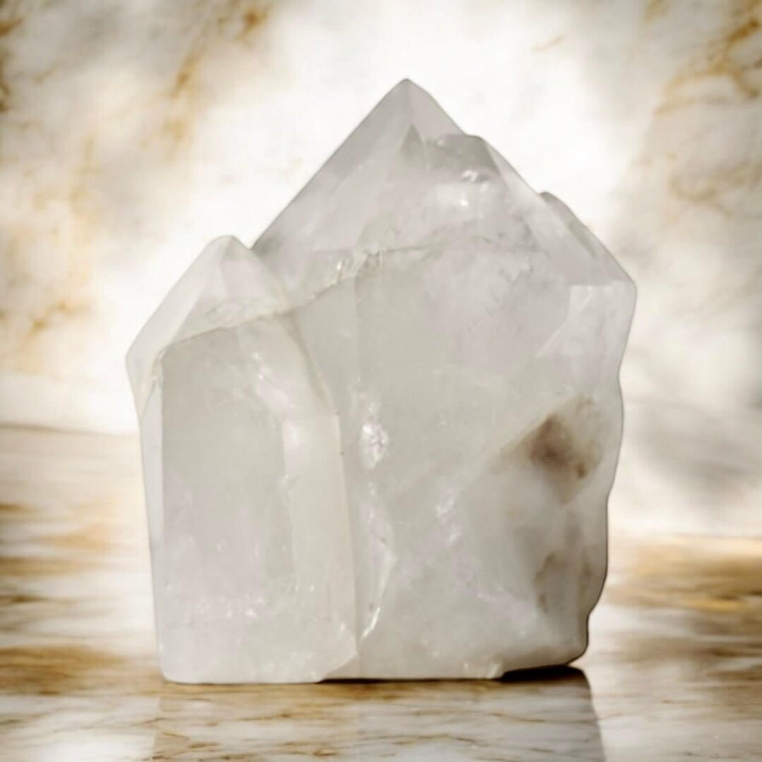 Natürlicher Bergkristall Cluster – Stilvolles Edelsteinstück für Fokus und innere Ruhe