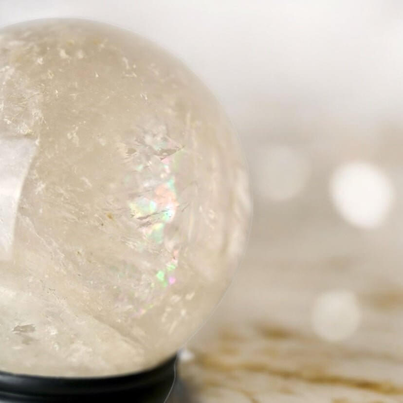 Große Bergkristall Kugel – Kraftvolle Energie für Klarheit und innere Balance