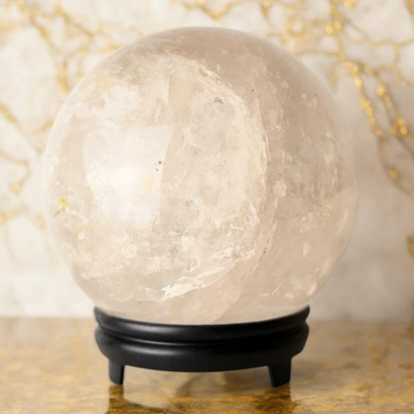 Große Bergkristall Kugel – Kraftvolle Energie für Klarheit und innere Balance