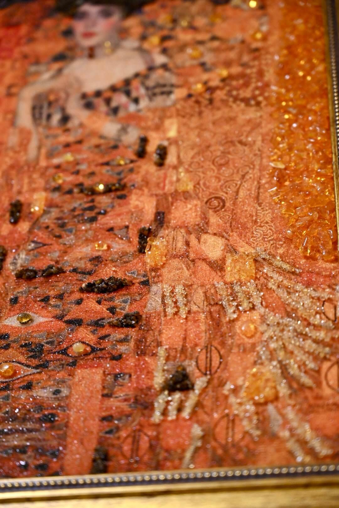 Bernstein-Bild mit Rahmen „Adele Bloch-Bauer“ - Ausdrucksstarkes Highlight mit natürlicher Energie