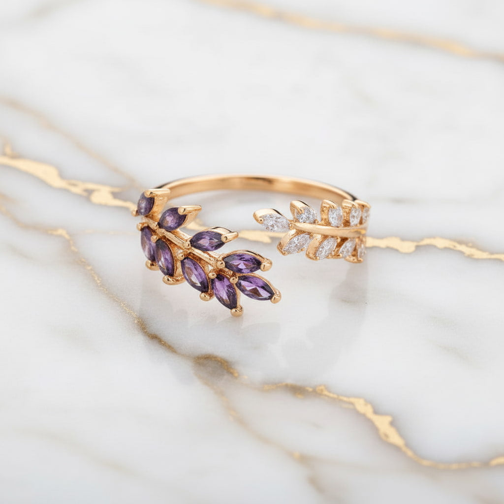 Ring mit offenem Blatt-Design in Lila CrystalScents