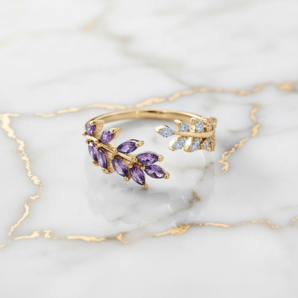 Ring mit offenem Blatt-Design in Lila CrystalScents