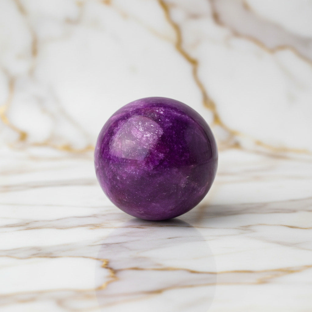 Lila Mondstein Kugel – Lila Schimmer CrystalScents