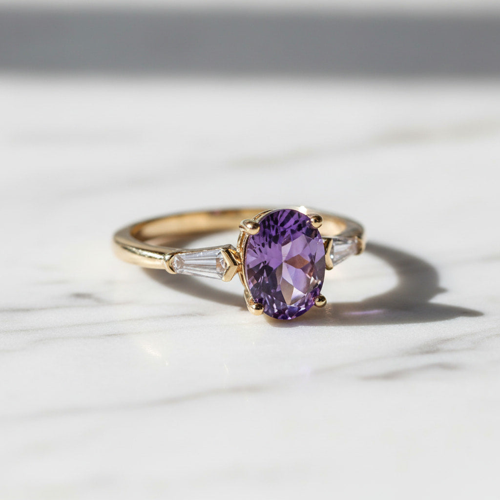 Ring mit violettem Statement – elegantes Schmuckstück CrystalScents