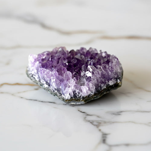 Amethyst Cluster – Kraft & Energie CrystalScents