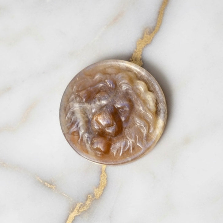 Mondstein Löwe – Kraftvoller Talisman JETZT sichern CrystalScents