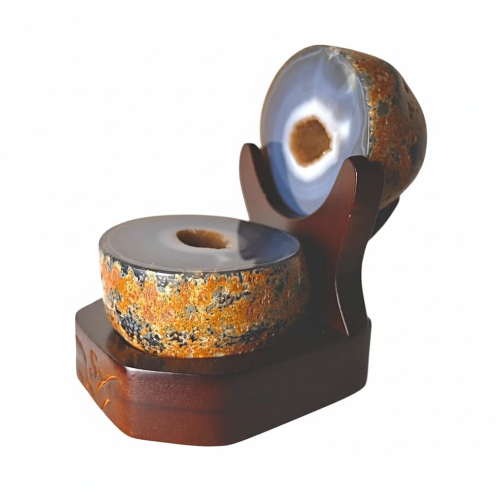 Achat Truhe auf dekorativem Podest