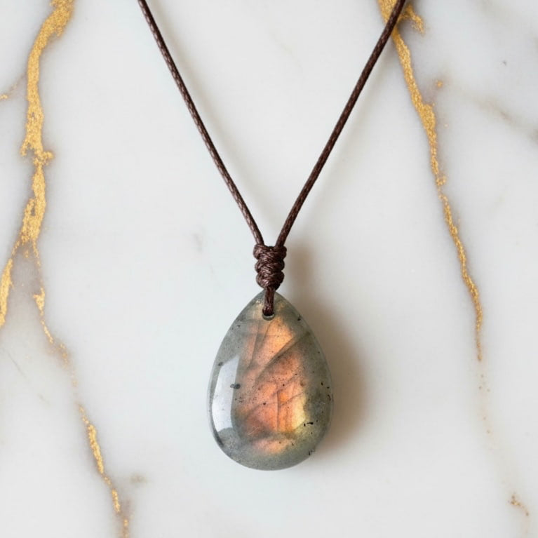 Labradorit Halskette - Tropfenförmiger Anhänger
