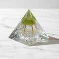 Orgonit Pyramide – Glitzernder Baum CrystalScents