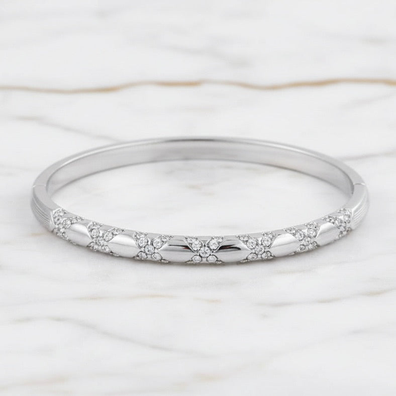 Armband – Silber mit funkelndem Kreuzmuster CrystalScents