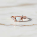 Opal Ring Herzform – Romantische Akzente