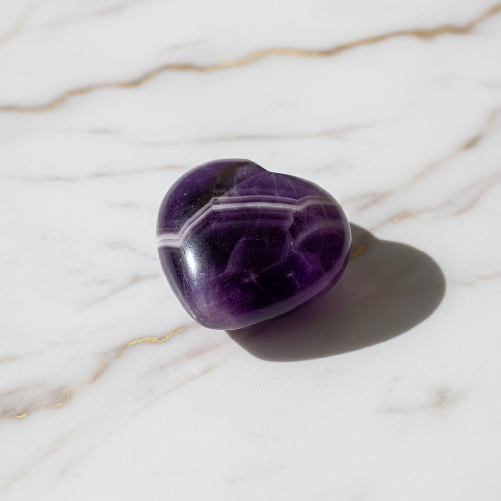 Mini Amethyst Herz – Talisman für Liebe & Harmonie CrystalScents