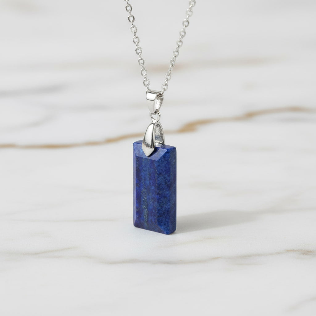 Lapislazuli Halskette - Geschliffener Anhänger