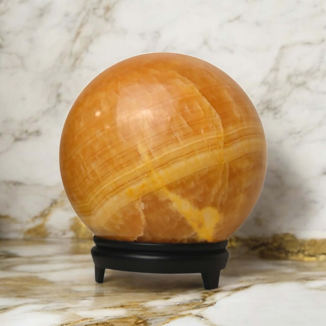 1 Große Calcit Kugel in kräftigem Orange