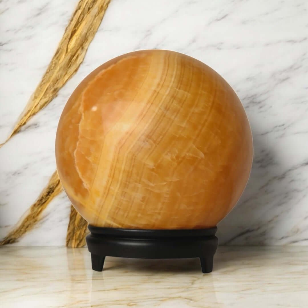 1 Große Calcit Kugel in kräftigem Orange