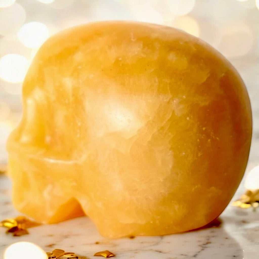 Oranger Calcit-Schädel – Kraftvolles Kristallobjekt für dekorative Akzente
