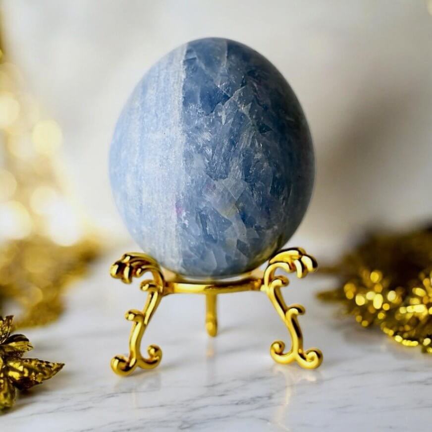 Celestit Ei – Zartes Himmelsblau für beruhigende Dekoration