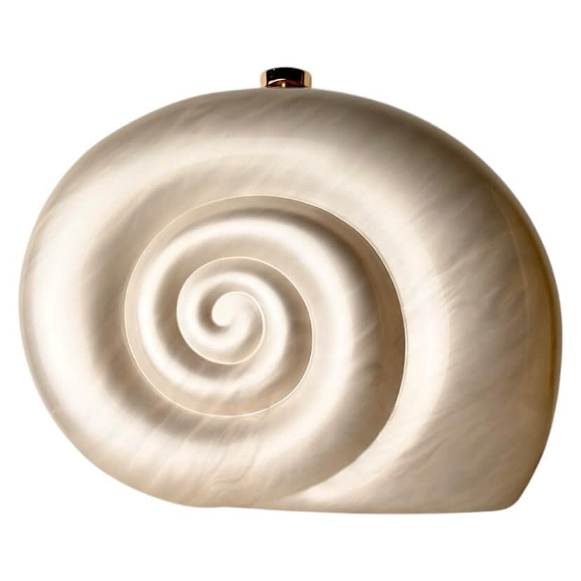 Perlmutt-Muschel-Clutch – elegantes Accessoire in hellen Farben