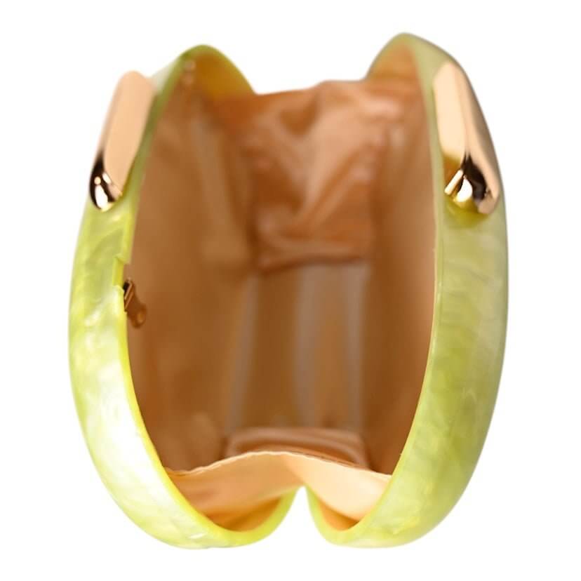 Schimmernde Perlmutt Clutch in Pistaziengrün