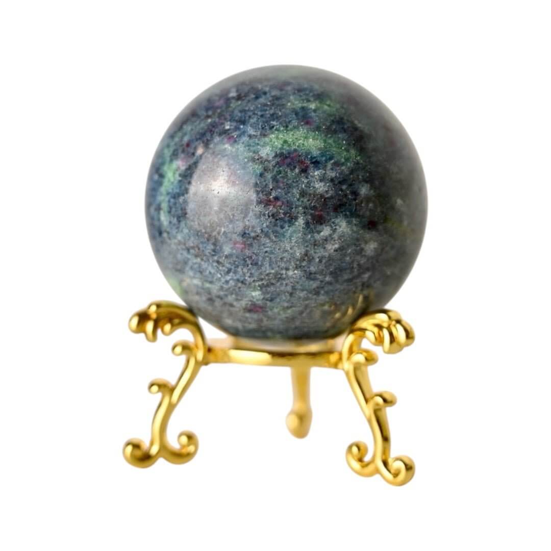 Cyanit Kugel – kraftvolles Edelsteinobjekt für Klarheit und innere Balance