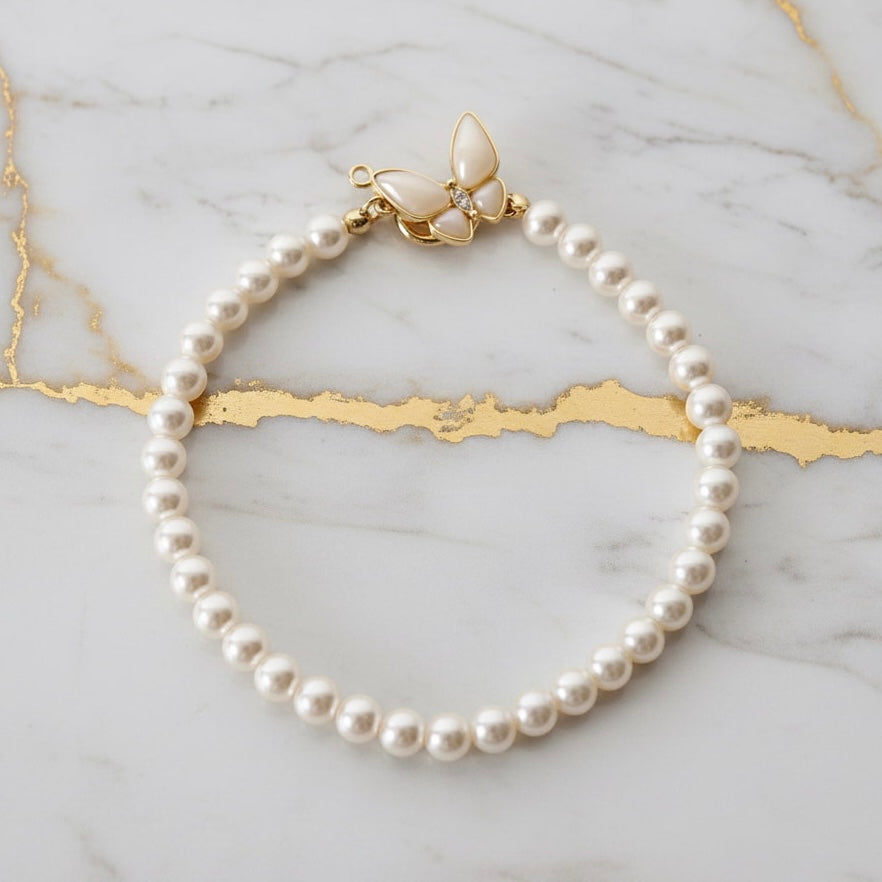 Perlenarmband mit Schmetterling – Leichtigkeit & Charme CrystalScents