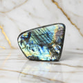 Labradorit Freiform - Goldener & grüner Schimmer CrystalScents
