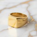 Ring in Gold – Quadratisches Schmuckstück CrystalScents